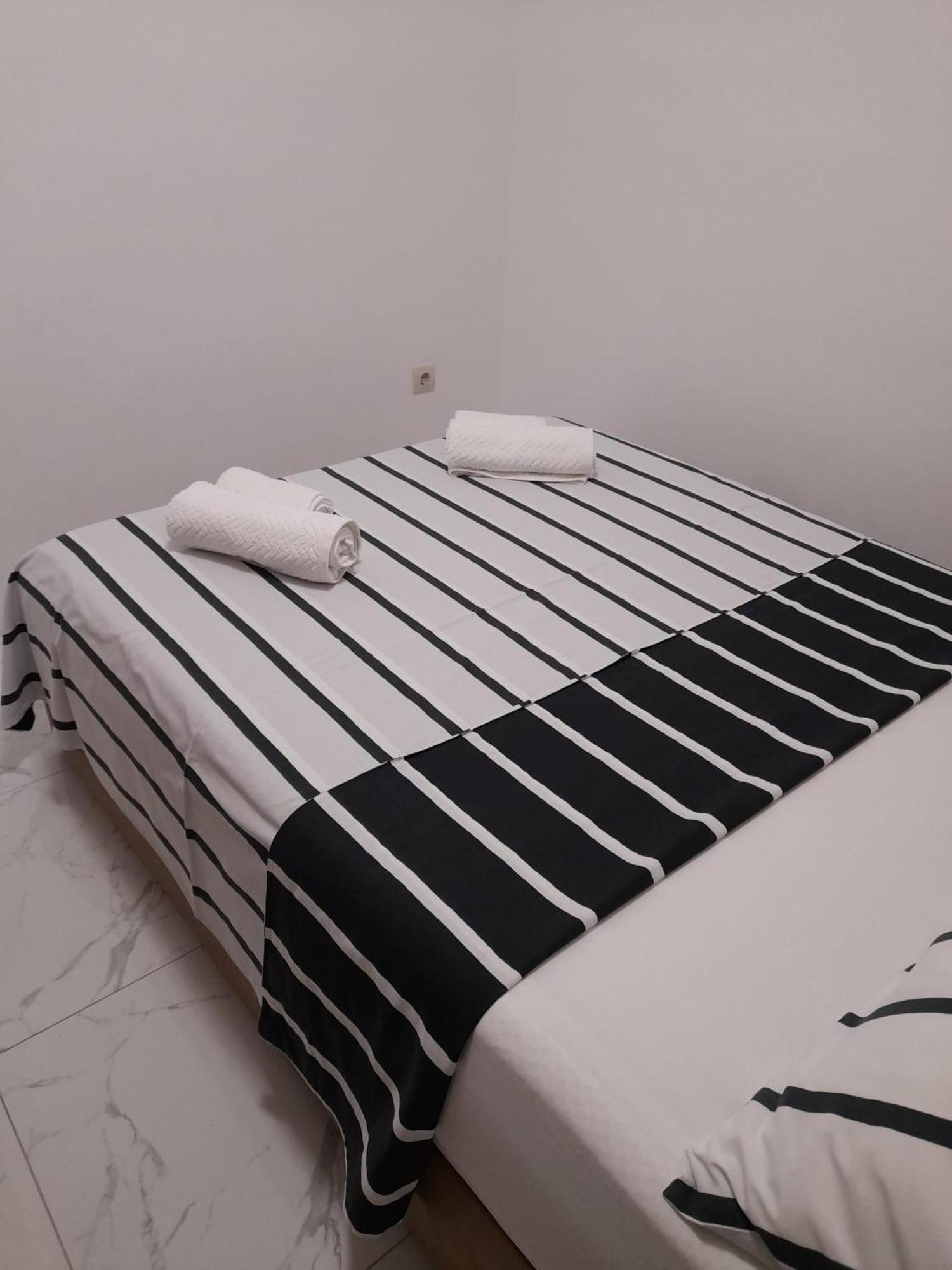 Apartments Malou Baška Voda Værelse billede